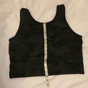 Lululemon Crop Top. CT 16-1